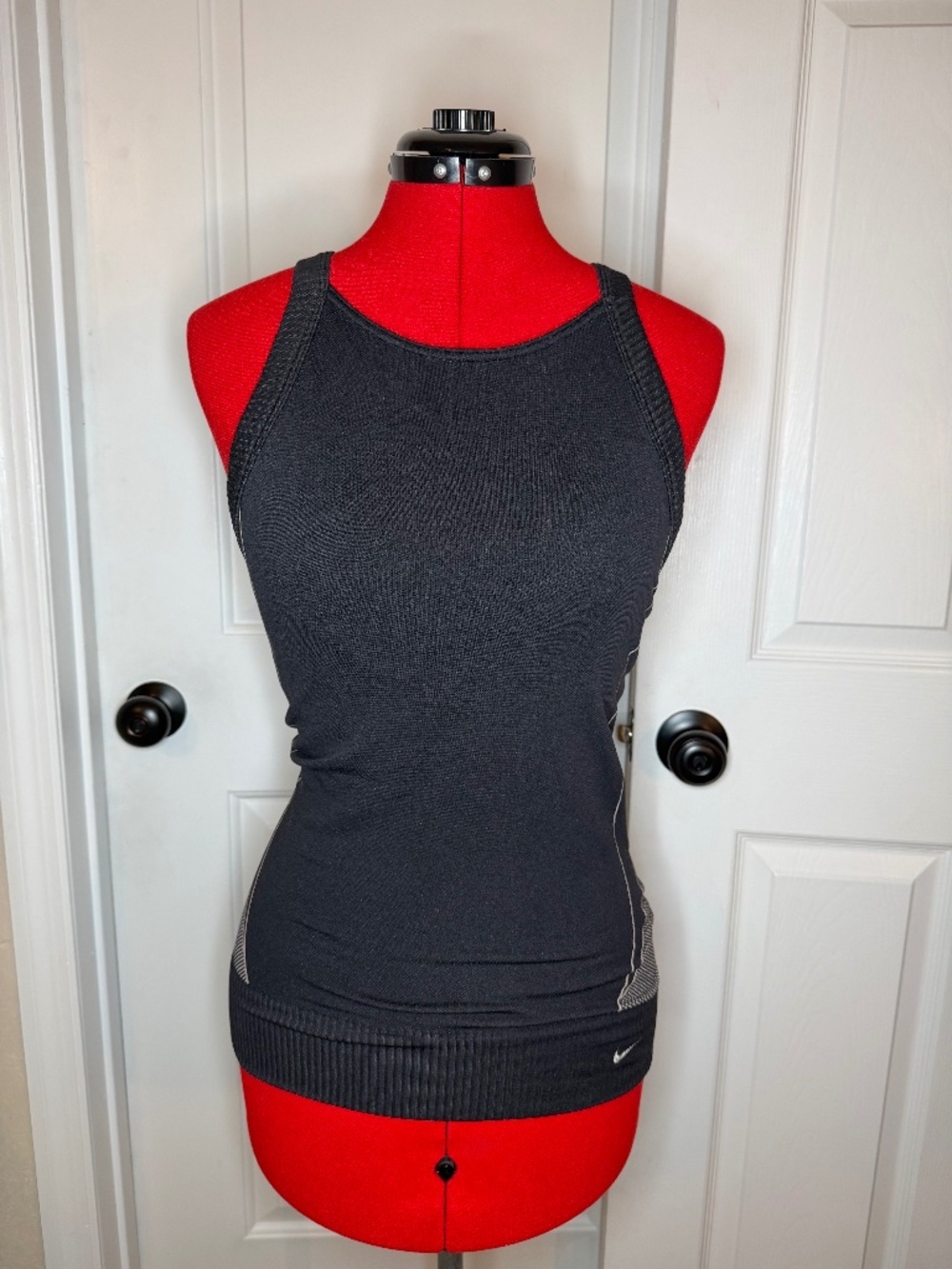 Nike Racerback Seamless Tank Top Built In Bra Black Beige Women S ? Sleeveless